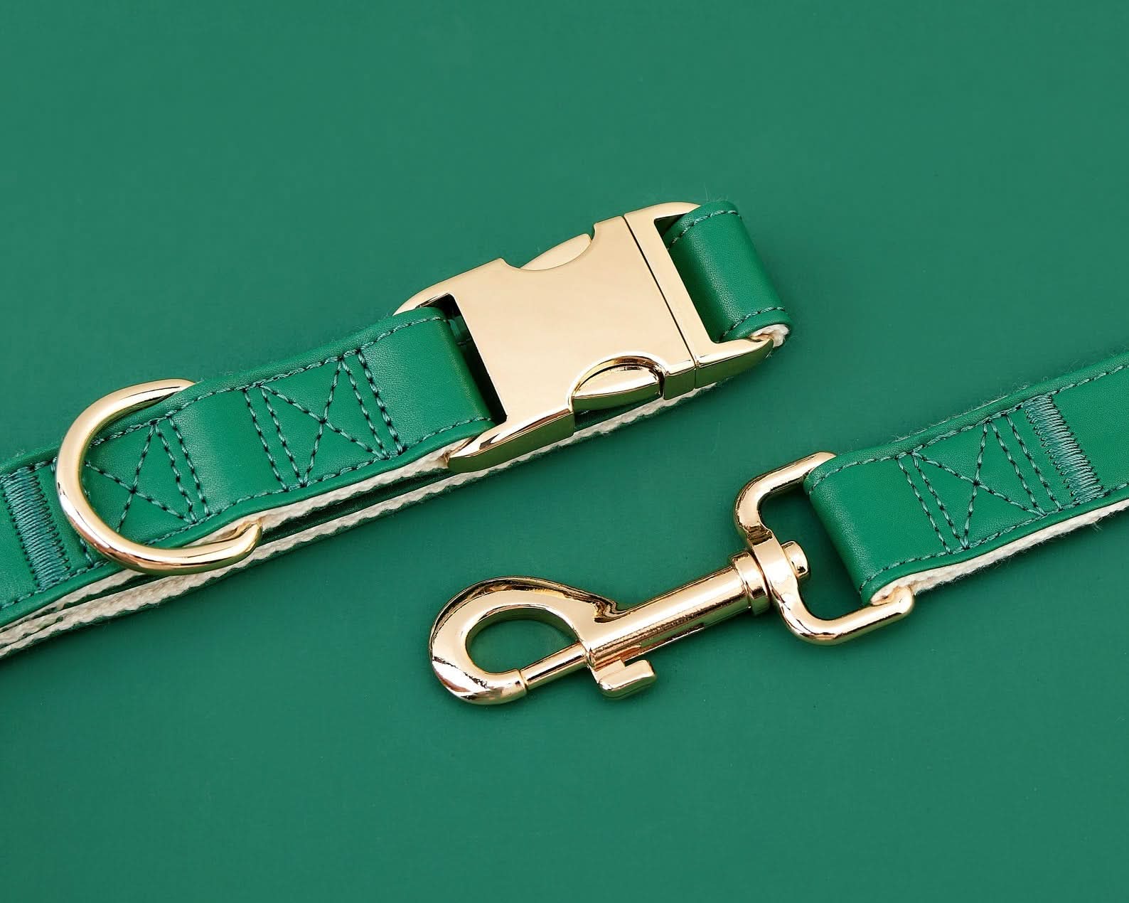 Green Waterproof PU Leather Dog Collar & Leash Set | Solid Design | Engraved Metal Buckle Plate + Free Pet Name Tag | Wedding Puppy Gift - AmyEngraved